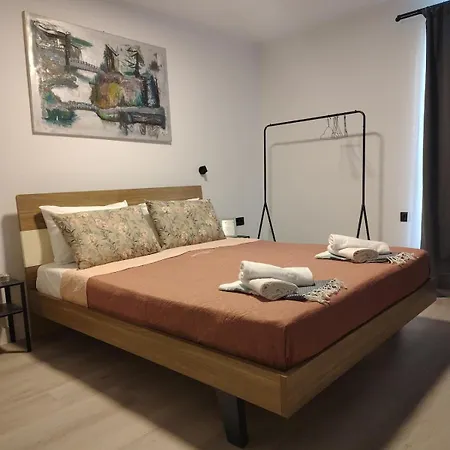 شقة Modern & Spacious 100m From The