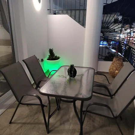 شقة Modern & Spacious 100m From The